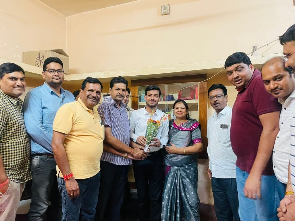 मायुम शक्ति की अनुकरणीय पहल- मंच की सकती शाखा ने 11 मई को किया मेरिट सूची में स्थान बनाने वाले शहर के विद्यार्थियों का घर जाकर सम्मान kshititech