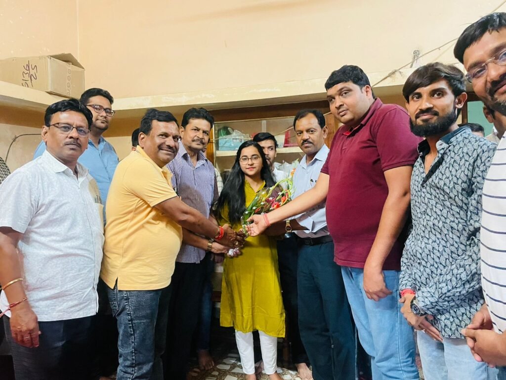 मायुम शक्ति की अनुकरणीय पहल- मंच की सकती शाखा ने 11 मई को किया मेरिट सूची में स्थान बनाने वाले शहर के विद्यार्थियों का घर जाकर सम्मान kshititech