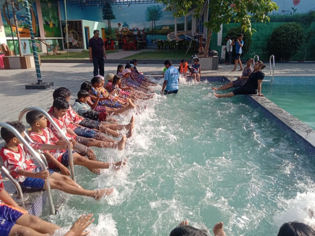 शक्ति जिला कलेक्टर नूपुर एवं खेल युवा कल्याण विभाग की पहल पर बच्चों को समर कैंप में मिल रही स्विमिंग प्रशिक्षण की भी सुविधा, 10 मई से 15 मई तक स्विमिंग का होगा विशेष प्रशिक्षण, 1 मई से 31 मई तक जेएलएनडी कॉलेज परिसर में हो रहा है समर कैंप, वासु रिसोर्ट में दिया जा रहा स्विमिंग का प्रशिक्षण शक्ति जिला कलेक्टर नूपुर एवं खेल युवा कल्याण विभाग की पहल पर बच्चों को समर कैंप में मिल रही स्विमिंग प्रशिक्षण की भी सुविधा, 10 मई से 15 मई तक स्विमिंग का होगा विशेष प्रशिक्षण, 1 मई से 31 मई तक जेएलएनडी कॉलेज परिसर में हो रहा है समर कैंप, वासु रिसोर्ट में दिया जा रहा स्विमिंग का प्रशिक्षण kshititech