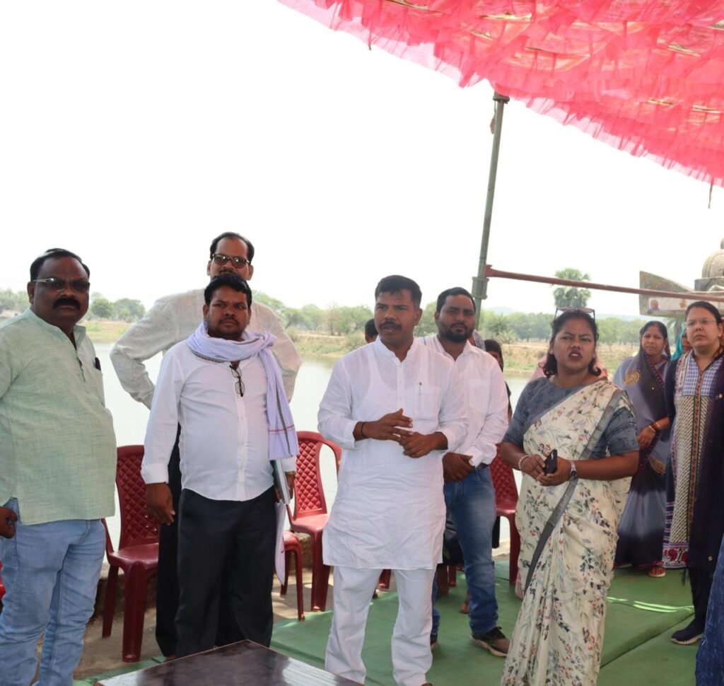 सक्ति जिले से जुड़ी खास खबरें --कलेक्टर ने मुख्यमंत्री स्कूल जतन योजना के अंतर्गत कराये जा रहे विभिन्न कार्यो,हेल्थ वैलनेस सेंटर, तालाबोका किया निरीक्षण, निर्वाचक नामावली को लेकर ई आवश्यक बैठक kshititech