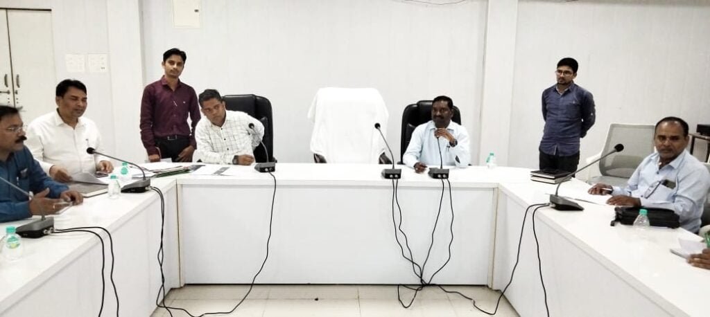 सक्ति जिले से जुड़ी खास खबरें --कलेक्टर ने मुख्यमंत्री स्कूल जतन योजना के अंतर्गत कराये जा रहे विभिन्न कार्यो,हेल्थ वैलनेस सेंटर, तालाबोका किया निरीक्षण, निर्वाचक नामावली को लेकर ई आवश्यक बैठक kshititech