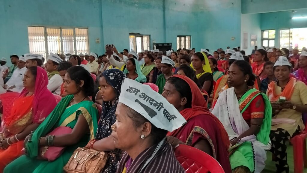 जिला मुख्यालय शक्ति में विधानसभा चुनाव के ठीक पहले आम आदमी पार्टी ने दिखाई अपनी ताकत,शहर में निकली 17 मई को विशाल रैली, सामुदायिक भवन में हुआ कार्यकर्ता सम्मेलन, आप नेताओं ने कहा- आने वाले 2023 के विधानसभा चुनाव में बनेगी आपकी सरकार,आपके आशीर्वाद से एक बार दे मौका केजरीवाल को, गिरिराज में पत्रकार वार्ता का भी हुआ आयोजन जिला मुख्यालय शक्ति में विधानसभा चुनाव के ठीक पहले आम आदमी पार्टी ने दिखाई अपनी ताकत,शहर में निकली 17 मई को विशाल रैली, सामुदायिक भवन में हुआ कार्यकर्ता सम्मेलन, आप नेताओं ने कहा- आने वाले 2023 के विधानसभा चुनाव में बनेगी आपकी सरकार,आपके आशीर्वाद से एक बार दे मौका केजरीवाल को, गिरिराज में पत्रकार वार्ता का भी हुआ आयोजन kshititech