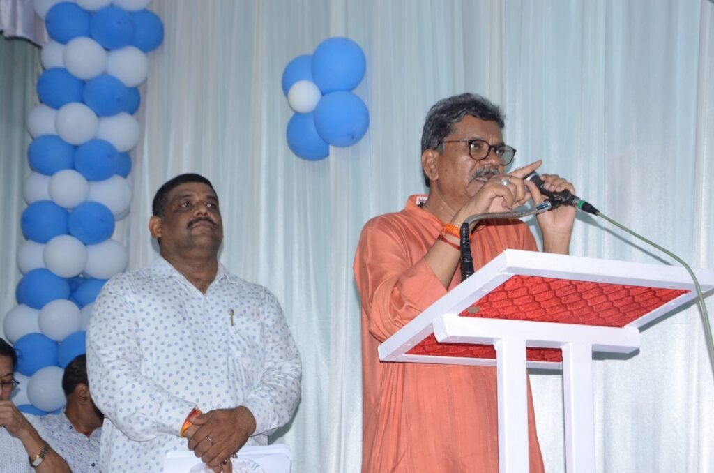 मैदानी क्षेत्रों में मितानिनों का कार्य प्रशंसनीय, राज्य सरकार ने बढ़ई मितानिनों की प्रोत्साहन राशि- डॉ चरणदास महंत अध्यक्ष छत्तीसगढ़ विधानसभा, महंत दंपत्ति ने किया मितानिनो को चार-चार हजार रुपये की स्वेच्छा अनुदान राशि का चेक वितरण kshititech