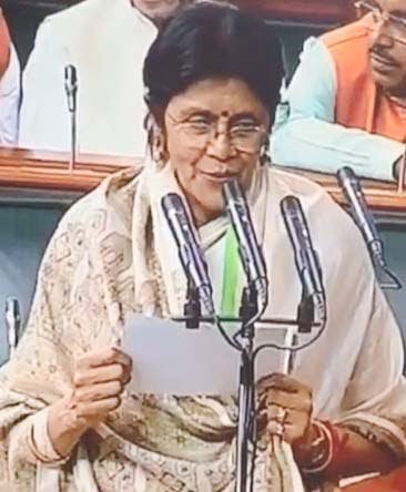 ज्योत्सना के सफलतम 4 वर्ष-- कोरबा लोकसभा की आवाज बनीं सांसद ज्योत्सना महंत का संसदीय कार्यकाल,संसद सत्र में मजबूत उपस्थिति व रेल, कोयला,प्रदूषण, सहित मूलभूत सुविधाओं पर मुखर रही महंत, अपने संसदीय क्षेत्र के कई नए जिलों के निर्माण में ज्योत्सना ने निभाई अहम भूमिका, क्षेत्रवासी दे रहे सफलतम 4 वर्ष की बधाई kshititech