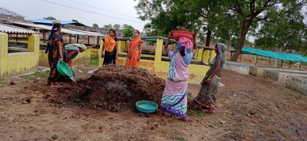 पूरे शक्ति जिले की खबरें एक साथ 30 मई की-- <em>कर्मचारियों के चेंबर में पहुंची कलेक्टर नूपुर--कलेक्टर श्रीमती नूपुर राशि पन्ना ने किया जिला कार्यालय का औचक निरीक्षण, जिले में शासन की योजनाओं से महिला समूह को मिल रहा समुचित लाभ</em>,गौठानो में भी आजीविका के विभिन्न रोजगार मिल रहे महिलाओं को पूरे शक्ति जिले की खबरें एक साथ 30 मई की-- <em>कर्मचारियों के चेंबर में पहुंची कलेक्टर नूपुर--कलेक्टर श्रीमती नूपुर राशि पन्ना ने किया जिला कार्यालय का औचक निरीक्षण, जिले में शासन की योजनाओं से महिला समूह को मिल रहा समुचित लाभ</em>,गौठानो में भी आजीविका के विभिन्न रोजगार मिल रहे महिलाओं को kshititech