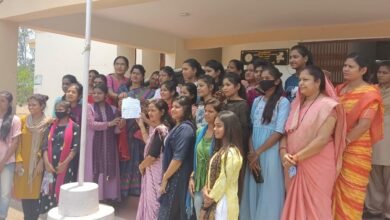 शक्ति में सरकारी गर्ल्स कॉलेज का मामला पकड़ने लगा तूल- <em>विद्यार्थियों के साथ जनप्रतिनिधि पहुंचे कलेक्टर के पास, शक्ति में कन्या महाविद्यालय को शीघ्र प्रारंभ करने सौंपा ज्ञापन, कांग्रेस नेता भी एकजुट होकर लगे कन्या महाविद्यालय खुलवाने में</em> शक्ति में सरकारी गर्ल्स कॉलेज का मामला पकड़ने लगा तूल- <em>विद्यार्थियों के साथ जनप्रतिनिधि पहुंचे कलेक्टर के पास, शक्ति में कन्या महाविद्यालय को शीघ्र प्रारंभ करने सौंपा ज्ञापन, कांग्रेस नेता भी एकजुट होकर लगे कन्या महाविद्यालय खुलवाने में</em> kshititech