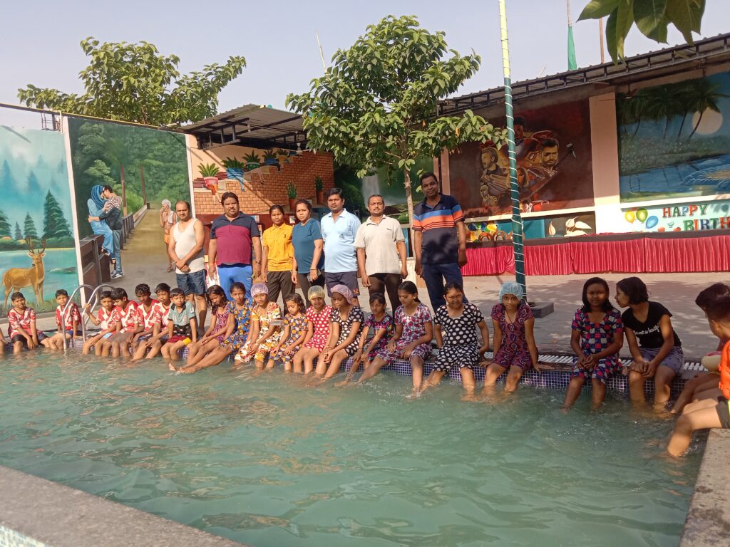 शक्ति जिला कलेक्टर नूपुर एवं खेल युवा कल्याण विभाग की पहल पर बच्चों को समर कैंप में मिल रही स्विमिंग प्रशिक्षण की भी सुविधा, 10 मई से 15 मई तक स्विमिंग का होगा विशेष प्रशिक्षण, 1 मई से 31 मई तक जेएलएनडी कॉलेज परिसर में हो रहा है समर कैंप, वासु रिसोर्ट में दिया जा रहा स्विमिंग का प्रशिक्षण शक्ति जिला कलेक्टर नूपुर एवं खेल युवा कल्याण विभाग की पहल पर बच्चों को समर कैंप में मिल रही स्विमिंग प्रशिक्षण की भी सुविधा, 10 मई से 15 मई तक स्विमिंग का होगा विशेष प्रशिक्षण, 1 मई से 31 मई तक जेएलएनडी कॉलेज परिसर में हो रहा है समर कैंप, वासु रिसोर्ट में दिया जा रहा स्विमिंग का प्रशिक्षण kshititech