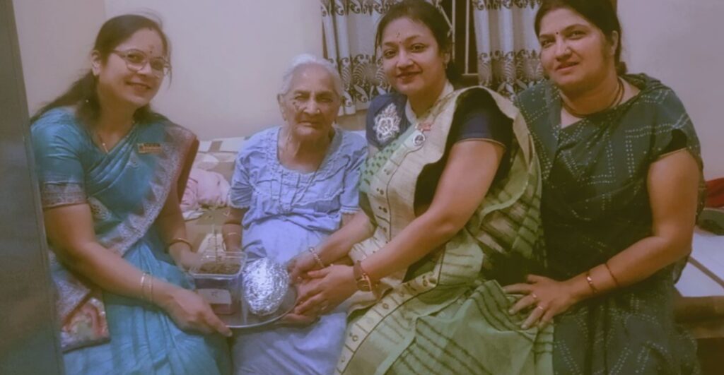 मातृशक्ति एवं मेरिट विद्यार्थियों का हुआ सम्मान-- बाराद्वार की अखिल भारतीय मारवाड़ी महिला सम्मेलन की शाखा ने करी अनुकरणीय पहल, अंतरराष्ट्रीय मातृत्व दिवस के दिन हुआ आयोजन, 20 महिलाओं का हुआ सम्मान मातृशक्ति एवं मेरिट विद्यार्थियों का हुआ सम्मान-- बाराद्वार की अखिल भारतीय मारवाड़ी महिला सम्मेलन की शाखा ने करी अनुकरणीय पहल, अंतरराष्ट्रीय मातृत्व दिवस के दिन हुआ आयोजन, 20 महिलाओं का हुआ सम्मान kshititech