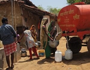 मिशन स्वच्छता, मिशन पेयजल-- <em>नगर पंचायत अड़भार में स्वच्छता एवं पेयजल आपूर्ति का कार्य चल रहा प्राथमिकता के आधार पर,वार्ड- वार्ड में पहुंचाया जा रहा नागरिकों को पानी, सीएमओ राय ने दिए बेहतर पेयजल आपूर्ति के निर्देश</em> kshititech