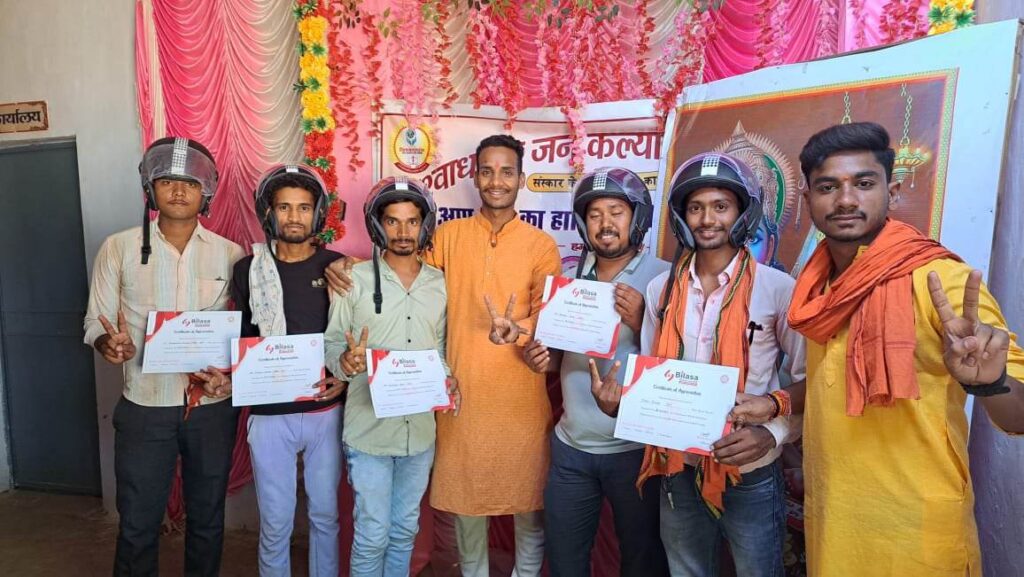 <em>रक्तदान के प्रति अनुकरणीय पहल-- शासकीय प्राथमिक शाला नन्दौर कला में विश्वाधर रक्त मित्र बिलासा ब्लड बैंक कोरबा के सहयोग से हुआ रक्तदान शिविर, 120 रक्त दाताओं ने किया रक्तदान, रक्त मित्रों को दिया गया हेलमेट</em> <em>रक्तदान के प्रति अनुकरणीय पहल-- शासकीय प्राथमिक शाला नन्दौर कला में विश्वाधर रक्त मित्र बिलासा ब्लड बैंक कोरबा के सहयोग से हुआ रक्तदान शिविर, 120 रक्त दाताओं ने किया रक्तदान, रक्त मित्रों को दिया गया हेलमेट</em> kshititech