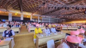 महंत का मुंबई प्रवास- <em>मुंबई के राष्ट्रीय विधायक सम्मेलन में पहुंचे छत्तीसगढ़ विधानसभा अध्यक्ष डॉ चरणदास महंत, 15 जून को मुंबई के जिओ कन्वेंशन सेंटर में प्रारंभ हुआ तीन दिवसीय सम्मेलन</em> महंत का मुंबई प्रवास- <em>मुंबई के राष्ट्रीय विधायक सम्मेलन में पहुंचे छत्तीसगढ़ विधानसभा अध्यक्ष डॉ चरणदास महंत, 15 जून को मुंबई के जिओ कन्वेंशन सेंटर में प्रारंभ हुआ तीन दिवसीय सम्मेलन</em> kshititech