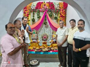 <em>शक्ति की रथ यात्रा में दिखा जगन्नाथ भक्तों का जुनून-- जगन्नाथ महाप्रभु की हर्षोल्लास एवं धूमधाम के साथ निकली रथयात्रा, चंद्रपुर पद यात्रा सेवा समिति, मां दुर्गा मंदिर शक्ति सहित श्री राधा कृष्ण मंदिर से भी रथ यात्रा का हुआ आयोजन, झूमते गाते लोगों ने रथयात्रा में जगन्नाथ जी के किए दर्शन</em> <em>शक्ति की रथ यात्रा में दिखा जगन्नाथ भक्तों का जुनून-- जगन्नाथ महाप्रभु की हर्षोल्लास एवं धूमधाम के साथ निकली रथयात्रा, चंद्रपुर पद यात्रा सेवा समिति, मां दुर्गा मंदिर शक्ति सहित श्री राधा कृष्ण मंदिर से भी रथ यात्रा का हुआ आयोजन, झूमते गाते लोगों ने रथयात्रा में जगन्नाथ जी के किए दर्शन</em> kshititech