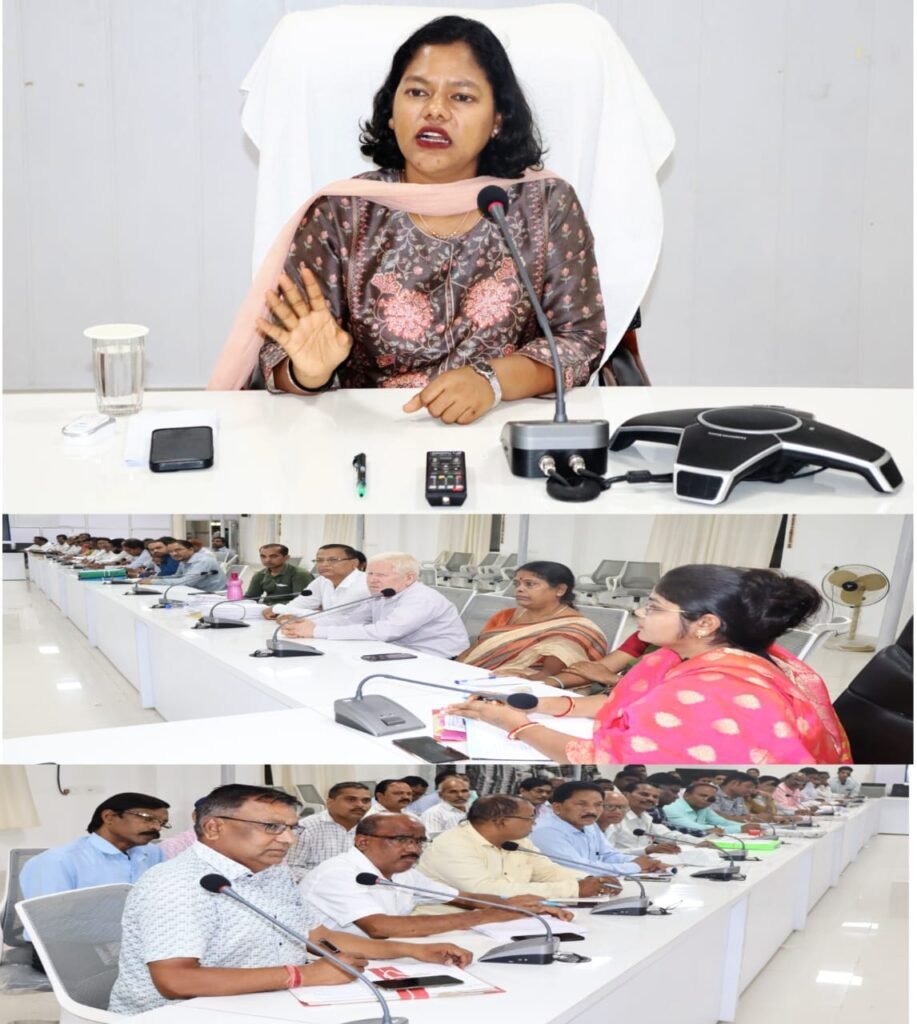 <em>RES विभाग के कार्यों पर कलेक्टर की नाराजगी, नूपुर ने लगाई फटकार, समय-सीमा की बैठक के साथ जनदर्शन में सुनी समस्याएं, जिले के ब्लॉक शिक्षा अधिकारियों एवं प्राचार्यो की ली बैठक</em> kshititech