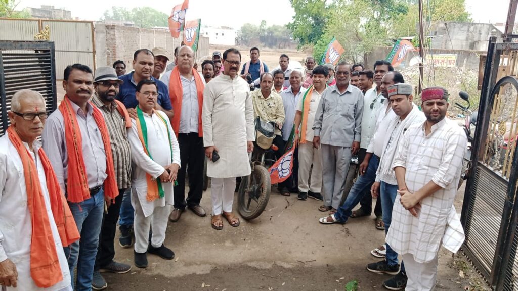 <em>मुखर्जी जी के बलिदान दिवस पर 25 लोगों ने किया भाजपा प्रवेश, वरिष्ठ नेता रमेश सिंघानिया के नेतृत्व में डेरागढ़ के 25 लोगों को दिलाई गई सदस्यता, मुखर्जी जी की पुण्यतिथि पर शक्ति जिले में हुई संगोष्ठी, वरिष्ठ कार्यकर्ताओं का हुआ सम्मान, विधायक विद्या रतन भसीन के निधन पर उनके अंतिम संस्कार में पहुंचे भाजपा नेता</em> <em>मुखर्जी जी के बलिदान दिवस पर 25 लोगों ने किया भाजपा प्रवेश, वरिष्ठ नेता रमेश सिंघानिया के नेतृत्व में डेरागढ़ के 25 लोगों को दिलाई गई सदस्यता, मुखर्जी जी की पुण्यतिथि पर शक्ति जिले में हुई संगोष्ठी, वरिष्ठ कार्यकर्ताओं का हुआ सम्मान, विधायक विद्या रतन भसीन के निधन पर उनके अंतिम संस्कार में पहुंचे भाजपा नेता</em> kshititech