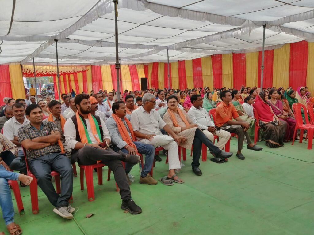 जिले की तीनों सीटों पर भाजपा की पैनी नजर-- <em>शक्ति जिले में भाजपा की चुनावी तैयारियां शुरू, सिवनी में हुआ मोर्चा/ प्रकोष्ठ के विधानसभा स्तरीय कार्यकर्ताओं का सम्मेलन,भाजयुमो के पूर्व प्रदेश अध्यक्ष विजय शर्मा ने कहा -छत्तीसगढ़ में गैंगवार के रूप में चल रही कांग्रेस की सरकार</em> kshititech