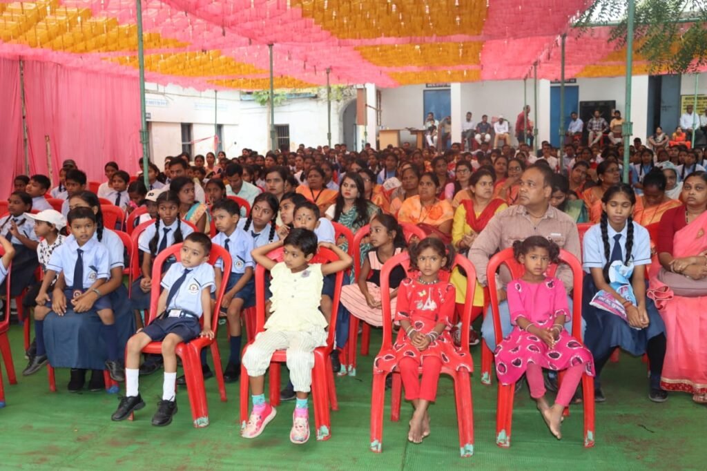 <em>शक्ति के सरकारी अस्पताल में भी लागू होगा एक पेशेंट-एक परिजन का नियम,कलेक्टर ने दिए निर्देश, भीड़भाड़ से बचने बनानी होगी व्यवस्था, जिले के सभी स्कूलों में 26 जून को मनाया गया शाला प्रवेशोत्सव कार्यक्रम, शक्ति के कन्या शाला में हुआ जिला स्तरीय शाला प्रवेशोत्सव</em> kshititech