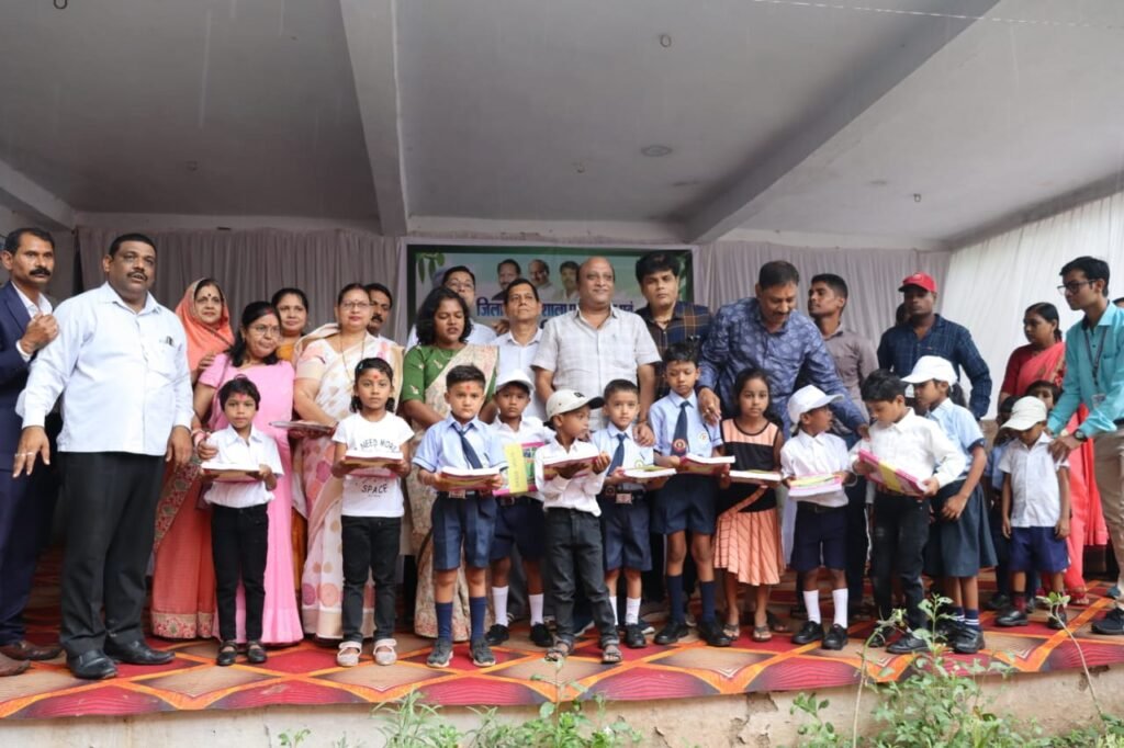 <em>शक्ति के सरकारी अस्पताल में भी लागू होगा एक पेशेंट-एक परिजन का नियम,कलेक्टर ने दिए निर्देश, भीड़भाड़ से बचने बनानी होगी व्यवस्था, जिले के सभी स्कूलों में 26 जून को मनाया गया शाला प्रवेशोत्सव कार्यक्रम, शक्ति के कन्या शाला में हुआ जिला स्तरीय शाला प्रवेशोत्सव</em> kshititech