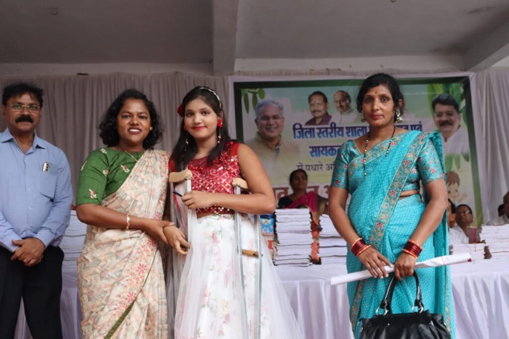 <em>शक्ति के सरकारी अस्पताल में भी लागू होगा एक पेशेंट-एक परिजन का नियम,कलेक्टर ने दिए निर्देश, भीड़भाड़ से बचने बनानी होगी व्यवस्था, जिले के सभी स्कूलों में 26 जून को मनाया गया शाला प्रवेशोत्सव कार्यक्रम, शक्ति के कन्या शाला में हुआ जिला स्तरीय शाला प्रवेशोत्सव</em> kshititech