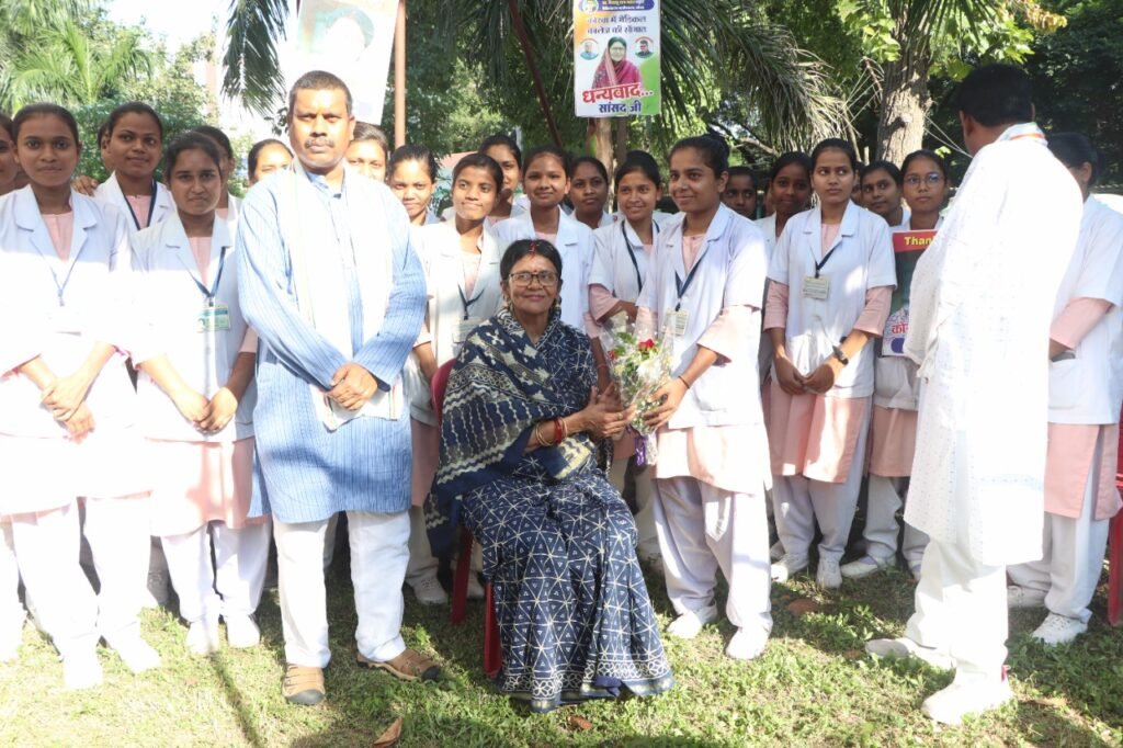 <em>सांसद ज्योत्सना की सक्रियता-- कोरबा के स्व. बिसाहुदास महंत स्मृति शासकीय चिकित्सा महाविद्यालय को मिली MBBS</em> की <em>125 सीटों की अनुमति,कोरबा सांसद ज्योत्सना महंत ने जताया मुख्यमंत्री का आभार,ज्योत्स्ना ने कहा-- कोरबा में मेडिकल कॉलेज खुलना गौरव की बात, क्षेत्रीय समस्याओं के लिए सक्रिय हैं सांसद जी, रेलवे सहित अन्य बड़े कार्यों के लिए भी मिली प्रयासों से सफलता</em> <em>सांसद ज्योत्सना की सक्रियता-- कोरबा के स्व. बिसाहुदास महंत स्मृति शासकीय चिकित्सा महाविद्यालय को मिली MBBS</em> की <em>125 सीटों की अनुमति,कोरबा सांसद ज्योत्सना महंत ने जताया मुख्यमंत्री का आभार,ज्योत्स्ना ने कहा-- कोरबा में मेडिकल कॉलेज खुलना गौरव की बात, क्षेत्रीय समस्याओं के लिए सक्रिय हैं सांसद जी, रेलवे सहित अन्य बड़े कार्यों के लिए भी मिली प्रयासों से सफलता</em> kshititech