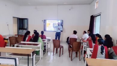 <em>नई शिक्षा नीति पर चर्चा-- बाराद्वार के प्रतिष्ठित विद्याभूमि स्कूल में नई शिक्षा नीति पर आधारित कार्यशाला का हुआ आयोजन, दिल्ली से प्रतीक दुबे एवं शिवेंद्र प्रताप सिंह रहे मौजूद</em>, विद्यालय के डायरेक्टर शरद केडिया ने कहा-- नई शिक्षा नीति से विद्यार्थियों को भी मिलेगा लाभ <em>नई शिक्षा नीति पर चर्चा-- बाराद्वार के प्रतिष्ठित विद्याभूमि स्कूल में नई शिक्षा नीति पर आधारित कार्यशाला का हुआ आयोजन, दिल्ली से प्रतीक दुबे एवं शिवेंद्र प्रताप सिंह रहे मौजूद</em>, विद्यालय के डायरेक्टर शरद केडिया ने कहा-- नई शिक्षा नीति से विद्यार्थियों को भी मिलेगा लाभ kshititech