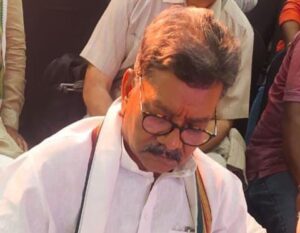 <em>पूरे देश में मानवता, निष्पक्षता, तटस्थता,स्वाधीनता, स्वैच्छिक सेवा,एकता एवं सर्वभौमिकता के सिद्धांत पर संचालित भारतीय रेड क्रॉस सोसाइटी के सदस्य बने छत्तीसगढ़ विधानसभा के अध्यक्ष डॉ चरणदास महंत, 31 मई को ली महंत ने सदस्यता, शक्ति कलेक्टर नूपुर ने भी स्वास्थ्य अधिकारियों को दिए थे रेडक्रॉस सोसायटी मैं अधिक से अधिक लोगों को शामिल करने के निर्देश</em> <em>पूरे देश में मानवता, निष्पक्षता, तटस्थता,स्वाधीनता, स्वैच्छिक सेवा,एकता एवं सर्वभौमिकता के सिद्धांत पर संचालित भारतीय रेड क्रॉस सोसाइटी के सदस्य बने छत्तीसगढ़ विधानसभा के अध्यक्ष डॉ चरणदास महंत, 31 मई को ली महंत ने सदस्यता, शक्ति कलेक्टर नूपुर ने भी स्वास्थ्य अधिकारियों को दिए थे रेडक्रॉस सोसायटी मैं अधिक से अधिक लोगों को शामिल करने के निर्देश</em> kshititech