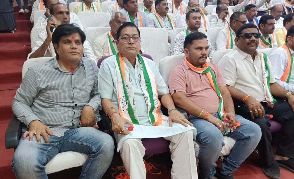 <em>बिलासपुर के संभागीय कांग्रेस कार्यकर्ता सम्मेलन में पहुंचे शक्ति विधानसभा क्षेत्र के कांग्रेस कार्यकर्ता, जिला उपाध्यक्ष श्यामसुंदर अग्रवाल ने कहा- सम्मेलन से कार्यकर्ताओं को मिलेगी ऊर्जा, जिला कोषाध्यक्ष नरेश गेवाडीन ने कहा-- प्रदेश में सरकार के कार्यों से कार्यकर्ता उत्साहित</em> <em>बिलासपुर के संभागीय कांग्रेस कार्यकर्ता सम्मेलन में पहुंचे शक्ति विधानसभा क्षेत्र के कांग्रेस कार्यकर्ता, जिला उपाध्यक्ष श्यामसुंदर अग्रवाल ने कहा- सम्मेलन से कार्यकर्ताओं को मिलेगी ऊर्जा, जिला कोषाध्यक्ष नरेश गेवाडीन ने कहा-- प्रदेश में सरकार के कार्यों से कार्यकर्ता उत्साहित</em> kshititech