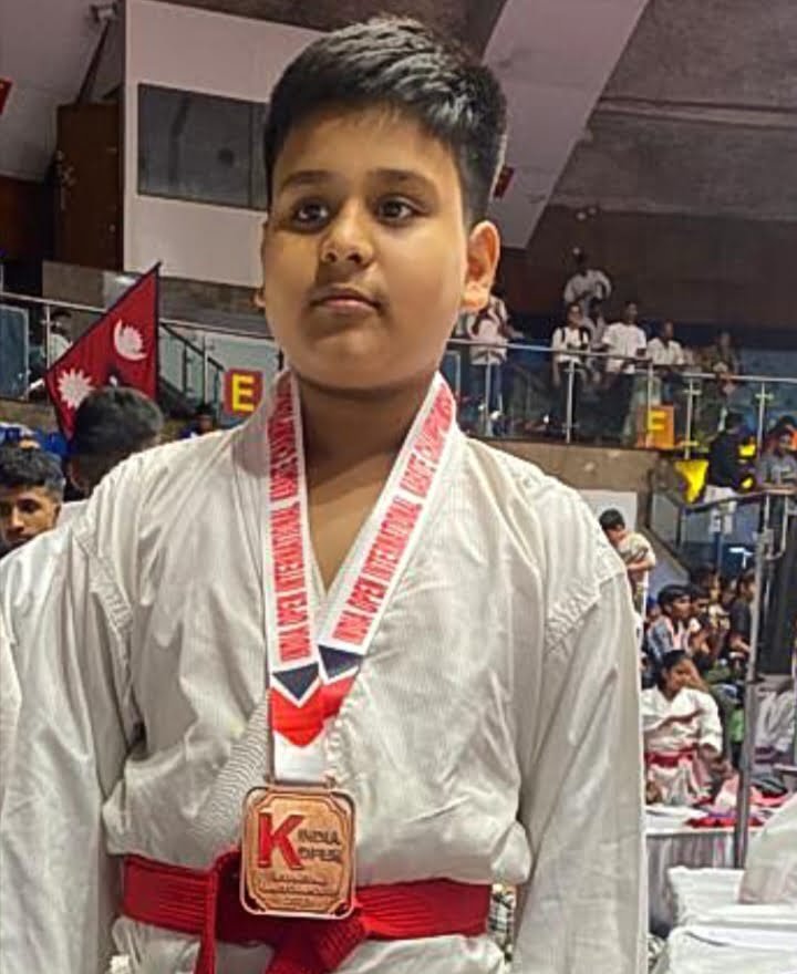 <em>तनय की सफलता-- दिल्ली में आयोजित राष्ट्रीय ओपन कराटे चैंपियनशिप में रायपुर के तनय अग्रवाल ने जीता ब्रॉन्ज मेडल, छत्तीसगढ़ से 17 खिलाड़ियों ने करी थी सहभागिता, रायपुर के समाजसेवी, कांग्रेस नेता सुरेश अग्रवाल के सुपुत्र हैं तनय</em> <em>तनय की सफलता-- दिल्ली में आयोजित राष्ट्रीय ओपन कराटे चैंपियनशिप में रायपुर के तनय अग्रवाल ने जीता ब्रॉन्ज मेडल, छत्तीसगढ़ से 17 खिलाड़ियों ने करी थी सहभागिता, रायपुर के समाजसेवी, कांग्रेस नेता सुरेश अग्रवाल के सुपुत्र हैं तनय</em> kshititech