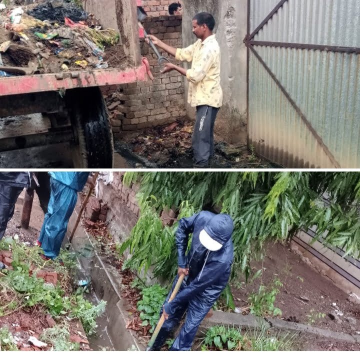 अड़भार में 28 जून को भारी बारिश के बावजूद स्वच्छता कर्मचारी जुटे कार्य में-- <em>स्वच्छता का विशेष अभियान-- नगर पंचायत अड़भार में बारिश को देखते हुए नालियों की सफाई एवं दवाइयों को किया जा रहा छिड़काव, रेनकोट पहनकर कर रहे सफाई कर्मचारी अपना काम</em> kshititech