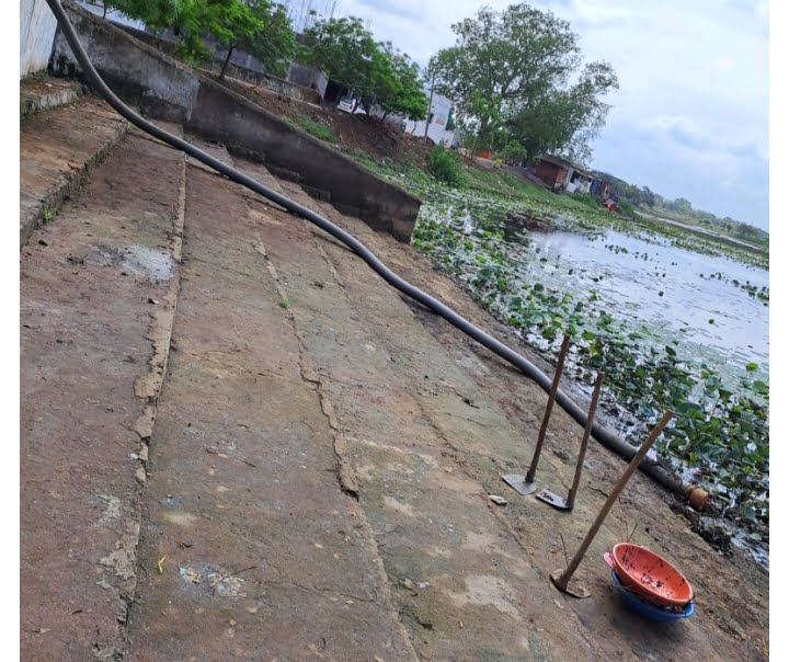 <em>सक्ति नगरपालिका की सक्रियता-- नारायण सागर तालाब के घाटों की सफाई का चला युद्ध स्तर पर अभियान, नगर पालिका ने करी अपील-- तालाबों में ना डालें कचरा, तालाब है हमारी धरोहर</em> <em>सक्ति नगरपालिका की सक्रियता-- नारायण सागर तालाब के घाटों की सफाई का चला युद्ध स्तर पर अभियान, नगर पालिका ने करी अपील-- तालाबों में ना डालें कचरा, तालाब है हमारी धरोहर</em> kshititech