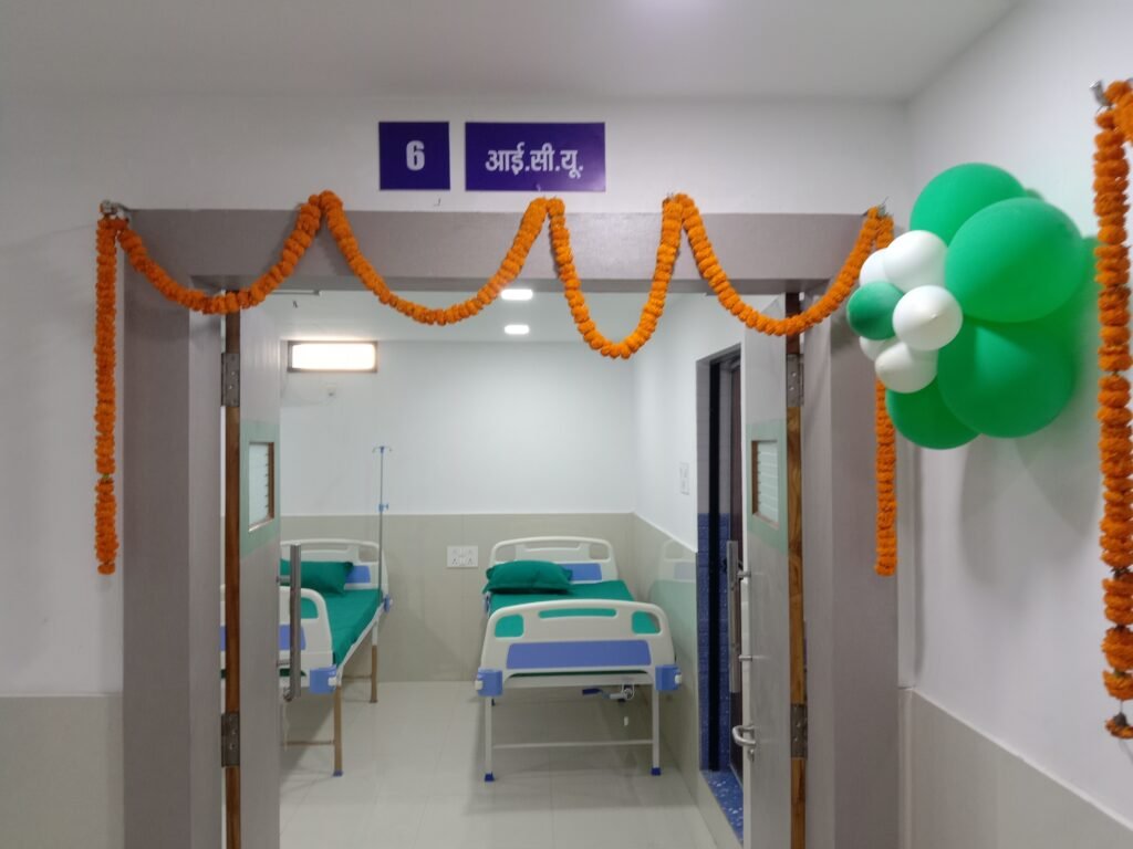 शक्ति ने बढ़ी सुविधाएं-- <em>गोमती देवी मल्टी स्पेशलिटी हॉस्पिटल हुआ शक्ति क्षेत्र की जनता को लोकार्पित, विधानसभा अध्यक्ष महंत,कोरबा सांसद ज्योत्सना महंत ने किया शुभारंभ ,महंत ने कहा- स्वास्थ्य सुविधाओं के मामले में शक्ति जिला अग्रणी, सांवडिया परिवार ने किया महंत दंपत्ति सहित आगंतुक अतिथियों का स्वागत</em>, पूर्व नगरपालिका अध्यक्ष श्यामसुंदर अग्रवाल ने कहा-- जिला गठन के बाद हो रहा मुख्यालय में तेजी से आम नागरिकों के लिए सुविधाओं का विस्तार kshititech