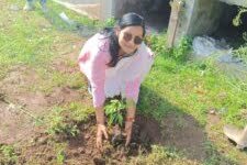 <em>विश्व पर्यावरण दिवस पर लक्ष्मी ने किया स्कूली बच्चों के साथ वृक्षारोपण, बच्चों को पर्यावरण के प्रति किया जागरूक, साथ ही लक्ष्मी ने कहा- पर्यावरण संरक्षित करने का आज ले हम सभी संकल्प</em>, पूरे वर्ष भर लक्ष्मी द्वारा पर्यावरण को लेकर किए जाते हैं विभिन्न में जागरूकता के कार्यक्रम <em>विश्व पर्यावरण दिवस पर लक्ष्मी ने किया स्कूली बच्चों के साथ वृक्षारोपण, बच्चों को पर्यावरण के प्रति किया जागरूक, साथ ही लक्ष्मी ने कहा- पर्यावरण संरक्षित करने का आज ले हम सभी संकल्प</em>, पूरे वर्ष भर लक्ष्मी द्वारा पर्यावरण को लेकर किए जाते हैं विभिन्न में जागरूकता के कार्यक्रम kshititech