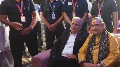 <em>सुप्रसिद्ध भागवत कथा आचार्य बांके बिहारी गोस्वामी की हुई मुख्यमंत्री भूपेश बघेल से मुलाकात, सीएम बघेल ने भी किया बांके बिहारी गोस्वामी जी का अभिवादन, बांके बिहारी ने कहा-- सनातन धर्म की रक्षा में छत्तीसगढ़ की सरकार कर रही अनुकरणीय प्रयास</em> <em>सुप्रसिद्ध भागवत कथा आचार्य बांके बिहारी गोस्वामी की हुई मुख्यमंत्री भूपेश बघेल से मुलाकात, सीएम बघेल ने भी किया बांके बिहारी गोस्वामी जी का अभिवादन, बांके बिहारी ने कहा-- सनातन धर्म की रक्षा में छत्तीसगढ़ की सरकार कर रही अनुकरणीय प्रयास</em> kshititech