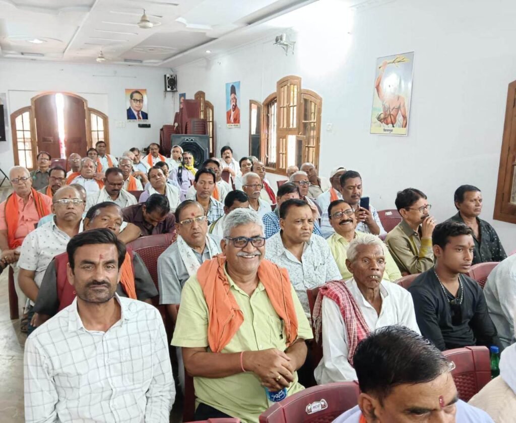 <em>सक्ती में किया गया वरिष्ठ भाजपा कार्यकर्ताओं का सम्मान,पूर्व विधायक डॉक्टरखिलावन साहू भी रहे मौजूद, वरिष्ठ कार्यकर्ताओं के चेहरे पर दिखी पार्टी के प्रति समर्पण एवं निष्ठा की भावना</em>,वरिष्ठों ने कहा सम्मान से हैं अभिभूत,विधानसभा चुनाव में तन- मन- धन से करेंगे पार्टी का काम kshititech