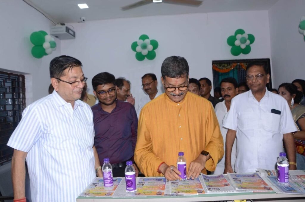 शक्ति ने बढ़ी सुविधाएं-- <em>गोमती देवी मल्टी स्पेशलिटी हॉस्पिटल हुआ शक्ति क्षेत्र की जनता को लोकार्पित, विधानसभा अध्यक्ष महंत,कोरबा सांसद ज्योत्सना महंत ने किया शुभारंभ ,महंत ने कहा- स्वास्थ्य सुविधाओं के मामले में शक्ति जिला अग्रणी, सांवडिया परिवार ने किया महंत दंपत्ति सहित आगंतुक अतिथियों का स्वागत</em>, पूर्व नगरपालिका अध्यक्ष श्यामसुंदर अग्रवाल ने कहा-- जिला गठन के बाद हो रहा मुख्यालय में तेजी से आम नागरिकों के लिए सुविधाओं का विस्तार kshititech