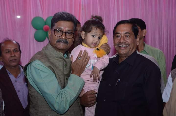<em>चिकित्सा से राजनीति की ओर-- शासकीय सेवा से रिटायर हुए जिले के पूर्व आयुर्वेद अधिकारी डॉ परसराम शर्मा बनाए गए छत्तीसगढ़ प्रदेश कांग्रेस चिकित्सा प्रकोष्ठ के उपाध्यक्ष, विधानसभा अध्यक्ष महंत की अनुशंसा पर हुई नियुक्ति, डॉ.परस परस शर्मा ने कहा-कांग्रेस संगठन के निर्देशों का करूंगा पालन</em> <em>चिकित्सा से राजनीति की ओर-- शासकीय सेवा से रिटायर हुए जिले के पूर्व आयुर्वेद अधिकारी डॉ परसराम शर्मा बनाए गए छत्तीसगढ़ प्रदेश कांग्रेस चिकित्सा प्रकोष्ठ के उपाध्यक्ष, विधानसभा अध्यक्ष महंत की अनुशंसा पर हुई नियुक्ति, डॉ.परस परस शर्मा ने कहा-कांग्रेस संगठन के निर्देशों का करूंगा पालन</em> kshititech