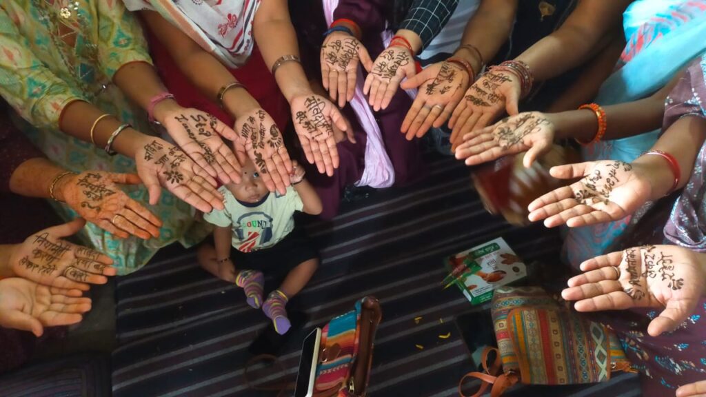 <em>टापो टॉप चल रही सरकार के लिए सिरदर्द-- भूपेश सरकार द्वारा वायदा पूरा न करने पर सभी विभागों के संविदा कर्मचारियों की अनिश्चितकालीन हड़ताल, पहले ही दिन काली पट्टी लगाकर किया कड़ा विरोध, शक्ति जिला संयोजक पीयूष पांडेय के नेतृत्व में प्रारंभ हुई हड़ताल, 45000 संविदा कर्मचारी हड़ताल पर</em> <em>टापो टॉप चल रही सरकार के लिए सिरदर्द-- भूपेश सरकार द्वारा वायदा पूरा न करने पर सभी विभागों के संविदा कर्मचारियों की अनिश्चितकालीन हड़ताल, पहले ही दिन काली पट्टी लगाकर किया कड़ा विरोध, शक्ति जिला संयोजक पीयूष पांडेय के नेतृत्व में प्रारंभ हुई हड़ताल, 45000 संविदा कर्मचारी हड़ताल पर</em> kshititech