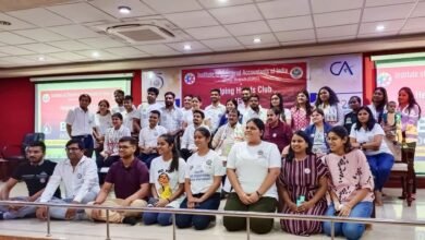 120 <em>यूनिट रक्तदान</em> संचय<em> के साथ हेल्पिंग हैंडस क्लब का इस्पात की नगरी भिलाई में बड़ा मेगा ब्लड डोनेशन कैंप, फिल्म स्टार सहित दिग्गज हस्तियों ने भी किया रक्तदान, हेल्पिंग हैंड्स क्लब सहित आयोजक संस्थाओं ने किया रक्त दाताओं का आभार</em>, रक्त दाताओं को प्रोत्साहन स्वरूप वृक्ष एवं ड्राई फ्रूटस भी किया गया वितरण 120 <em>यूनिट रक्तदान</em> संचय<em> के साथ हेल्पिंग हैंडस क्लब का इस्पात की नगरी भिलाई में बड़ा मेगा ब्लड डोनेशन कैंप, फिल्म स्टार सहित दिग्गज हस्तियों ने भी किया रक्तदान, हेल्पिंग हैंड्स क्लब सहित आयोजक संस्थाओं ने किया रक्त दाताओं का आभार</em>, रक्त दाताओं को प्रोत्साहन स्वरूप वृक्ष एवं ड्राई फ्रूटस भी किया गया वितरण kshititech