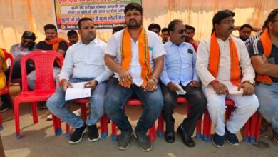 <em>सारंगढ़ पहुंचे अंकित का हुआ जोरदार स्वागत-- भाजयुमो नेता अंकित अग्रवाल पहुंचे सारंगढ़ के धरना- प्रदर्शन कार्यक्रम में, बतौर विधानसभा प्रभारी अंकित ने कहा--कांग्रेस का दूसरा नाम झूठ और घोटाला,PSC घोटाले को लेकर बघेल सरकार के खिलाफ आयोजित था धरना</em>, अंकित के आव्हान पर युवा साथियों ने लिया संकल्प 2023 के विधानसभा चुनाव में बनाएंगे भाजपा की सरकार kshititech