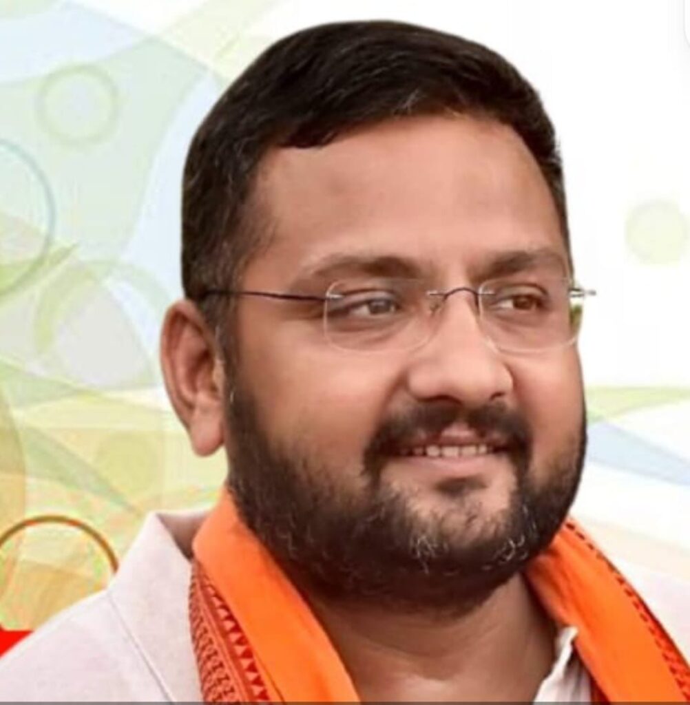 <em>रायगढ़ शहर में विद्युत विभाग की लापरवाही पर भाजपा नेता एवं पत्रकार गौतम अग्रवाल ने करी नाराजगी व्यक्त, गौतम ने कहा-शहर में जगह-जगह खुले तार एवं अव्यवस्थित विद्युत वितरण व्यवस्था दे रही दुर्घटनाओं को न्योता</em> <em>रायगढ़ शहर में विद्युत विभाग की लापरवाही पर भाजपा नेता एवं पत्रकार गौतम अग्रवाल ने करी नाराजगी व्यक्त, गौतम ने कहा-शहर में जगह-जगह खुले तार एवं अव्यवस्थित विद्युत वितरण व्यवस्था दे रही दुर्घटनाओं को न्योता</em> kshititech