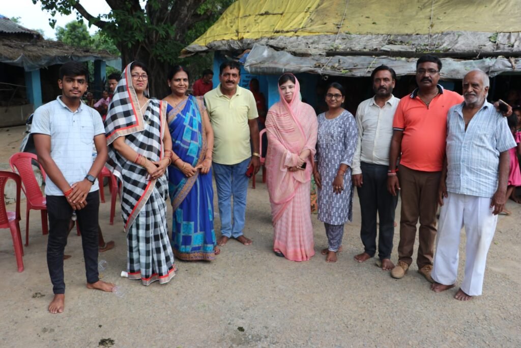 <em>भाजपा नेत्री सयोगिता सिंह जूदेव का मालखरौदा विकासखंड में चल रहा सघन दौरा, जनपद सदस्य रामकुमार गबेल एवं गीता गबेल भी संयोगिता के साथ कर रहे लगातार जनसंपर्क</em>, दौरा कार्यक्रम प्रभारी रामकुमार गबेल ने कहा-- पूरे क्षेत्र में संयोगिता को मिल रहा अपार जनसमर्थन, 2023 में चंद्रपुर विधानसभा क्षेत्र में होगा बदलाव <em>भाजपा नेत्री सयोगिता सिंह जूदेव का मालखरौदा विकासखंड में चल रहा सघन दौरा, जनपद सदस्य रामकुमार गबेल एवं गीता गबेल भी संयोगिता के साथ कर रहे लगातार जनसंपर्क</em>, दौरा कार्यक्रम प्रभारी रामकुमार गबेल ने कहा-- पूरे क्षेत्र में संयोगिता को मिल रहा अपार जनसमर्थन, 2023 में चंद्रपुर विधानसभा क्षेत्र में होगा बदलाव kshititech