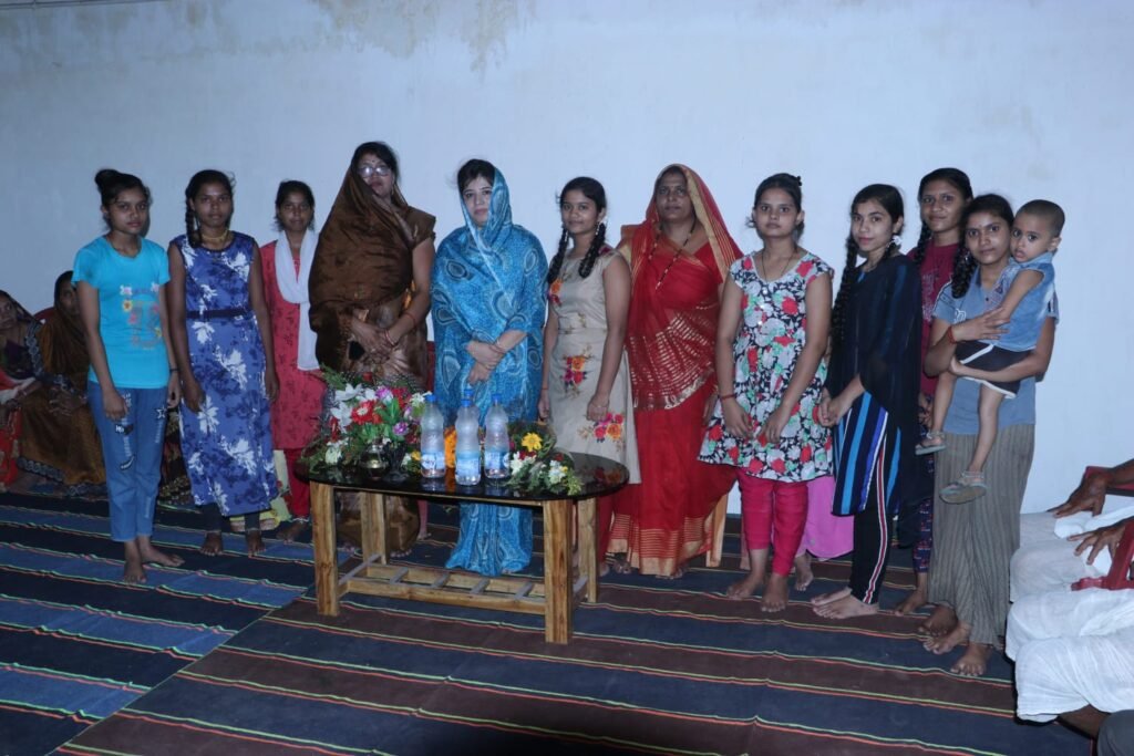 <em>भाजपा नेत्री सयोगिता सिंह जूदेव का मालखरौदा विकासखंड में चल रहा सघन दौरा, जनपद सदस्य रामकुमार गबेल एवं गीता गबेल भी संयोगिता के साथ कर रहे लगातार जनसंपर्क</em>, दौरा कार्यक्रम प्रभारी रामकुमार गबेल ने कहा-- पूरे क्षेत्र में संयोगिता को मिल रहा अपार जनसमर्थन, 2023 में चंद्रपुर विधानसभा क्षेत्र में होगा बदलाव <em>भाजपा नेत्री सयोगिता सिंह जूदेव का मालखरौदा विकासखंड में चल रहा सघन दौरा, जनपद सदस्य रामकुमार गबेल एवं गीता गबेल भी संयोगिता के साथ कर रहे लगातार जनसंपर्क</em>, दौरा कार्यक्रम प्रभारी रामकुमार गबेल ने कहा-- पूरे क्षेत्र में संयोगिता को मिल रहा अपार जनसमर्थन, 2023 में चंद्रपुर विधानसभा क्षेत्र में होगा बदलाव kshititech