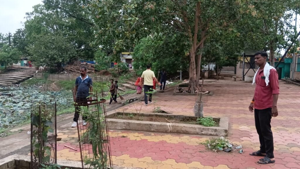 <em>स्वच्छ तालाब-स्वच्छ शक्ति--- सक्ति के नारायण सागर तालाब की 16 जुलाई को मुख्य नगरपालिका अधिकारी के नेतृत्व में हुई वृहद साफ-सफाई, सीएमओ संजय सिंह ने कहा कि तालाबों को स्वच्छ रखना हम सबकी जिम्मेदारी</em> <em>स्वच्छ तालाब-स्वच्छ शक्ति--- सक्ति के नारायण सागर तालाब की 16 जुलाई को मुख्य नगरपालिका अधिकारी के नेतृत्व में हुई वृहद साफ-सफाई, सीएमओ संजय सिंह ने कहा कि तालाबों को स्वच्छ रखना हम सबकी जिम्मेदारी</em> kshititech