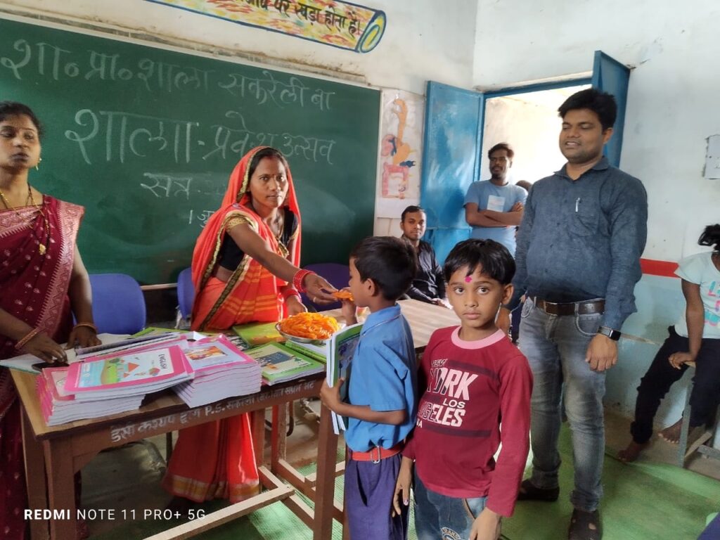 <em>राइस मिलरो के सहयोग से विद्यालय को मिली सहायता--बच्चों के स्मार्ट क्लास हेतु स्कूल को दान में मिला स्मार्ट टीवी 55 इंच का ,एवम् साउंड सिस्टम होम थियेटर, विद्यालय में शाला प्रवेश उत्सव का आयोजन</em> <em>राइस मिलरो के सहयोग से विद्यालय को मिली सहायता--बच्चों के स्मार्ट क्लास हेतु स्कूल को दान में मिला स्मार्ट टीवी 55 इंच का ,एवम् साउंड सिस्टम होम थियेटर, विद्यालय में शाला प्रवेश उत्सव का आयोजन</em> kshititech
