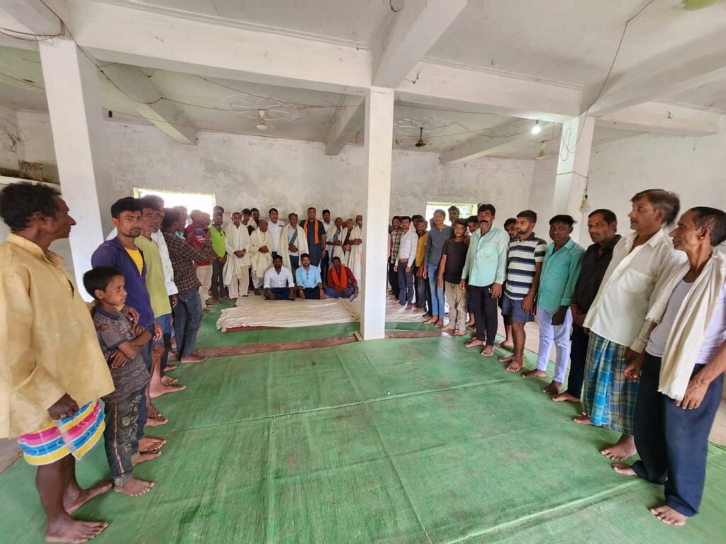 अमर सुल्तानिया की सक्रियता-- <em>शक्ति केंद्र स्तर पर पहुंचकर जिला उपाध्यक्ष अमर सुल्तानिया ने किया पार्टी के वरिष्ठ बुजुर्ग जनों का सम्मान, अमर ने कहा--पार्टी के वरिष्ठ जनों की मेहनत से ही आज भाजपा बनी विश्व की सबसे बड़ी राजनीतिक पार्टी</em> kshititech