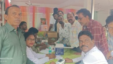 <em>बिसाहू दास महंत जी गांधीवादी सच्चे जनसेवक थे-अधिवक्ता राकेश महंत,</em>सकती में बिसाहूदास जी की <em>45 वीं पुण्यतिथि पर श्रद्धांजलि सभा , फल वितरण तथा निशुल्क स्वास्थ्य शिविर का हुआ आयोजन, राकेश महंत के संयोजकत्व में हुआ आयोजन</em> kshititech