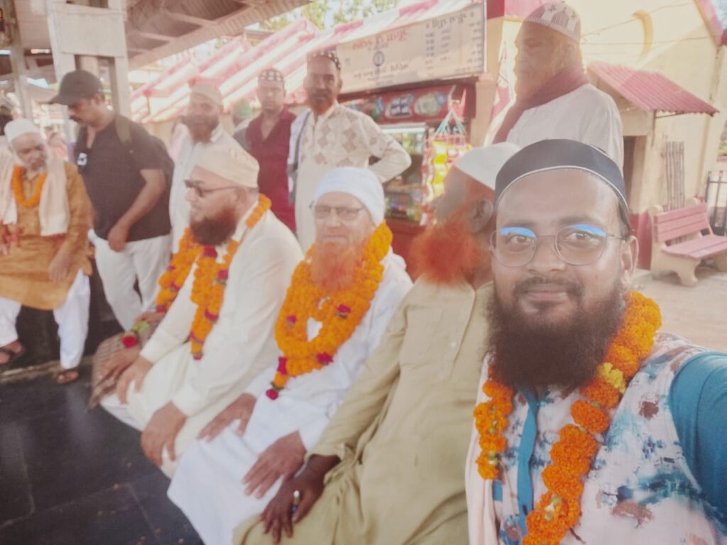 <em>मक्का मदीना से 40 दिन की हज कर लौटे 06 हाजियो का हुआ जोरदार स्वागत, मक्का मदीना की यात्रा से होती है सारी मुरादें पूरी, कहा हज से लौटे खुशनसीब समाज बंधुओं ने</em> <em>मक्का मदीना से 40 दिन की हज कर लौटे 06 हाजियो का हुआ जोरदार स्वागत, मक्का मदीना की यात्रा से होती है सारी मुरादें पूरी, कहा हज से लौटे खुशनसीब समाज बंधुओं ने</em> kshititech
