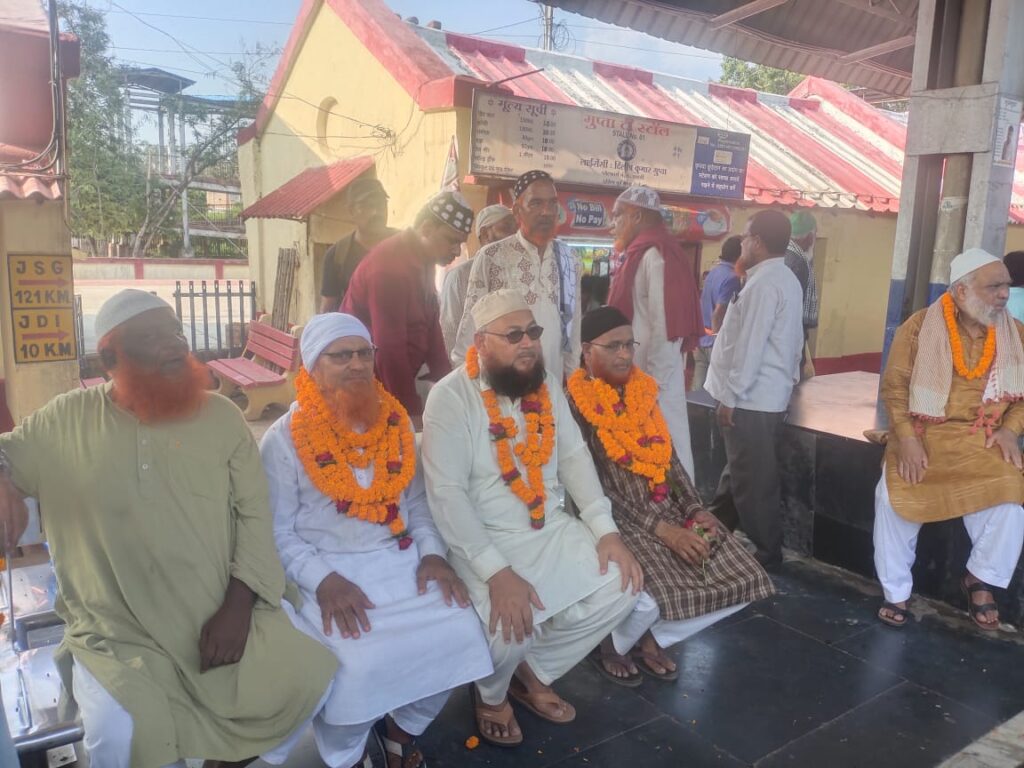 <em>मक्का मदीना से 40 दिन की हज कर लौटे 06 हाजियो का हुआ जोरदार स्वागत, मक्का मदीना की यात्रा से होती है सारी मुरादें पूरी, कहा हज से लौटे खुशनसीब समाज बंधुओं ने</em> <em>मक्का मदीना से 40 दिन की हज कर लौटे 06 हाजियो का हुआ जोरदार स्वागत, मक्का मदीना की यात्रा से होती है सारी मुरादें पूरी, कहा हज से लौटे खुशनसीब समाज बंधुओं ने</em> kshititech