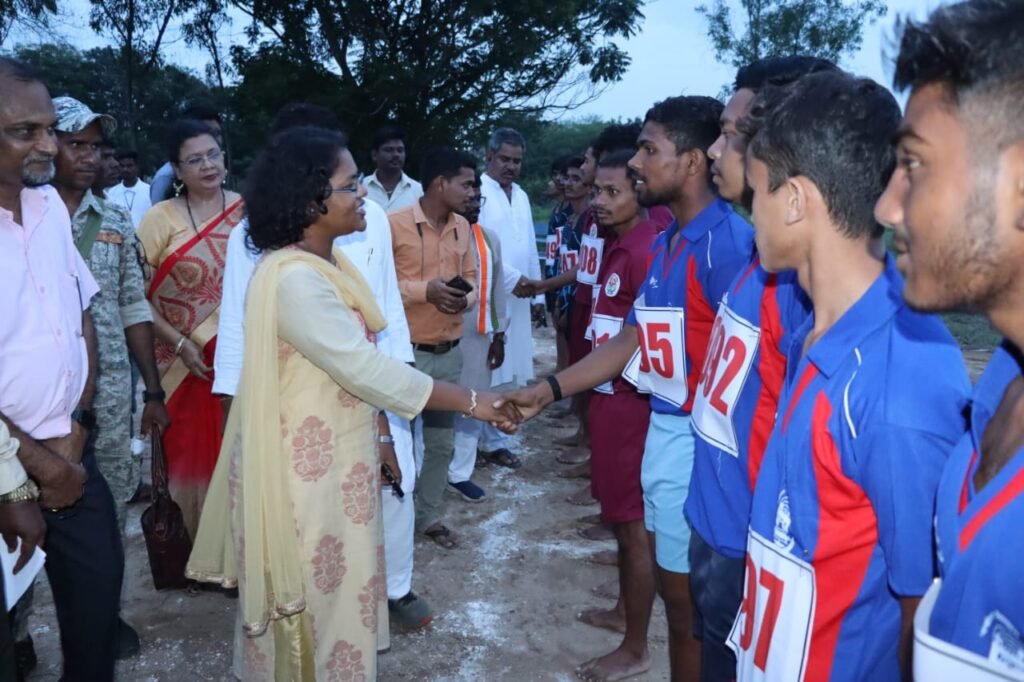 <em>सक्ति जिले की खबरें एक साथ-- शक्ति जिले में किसान समृद्धि केंद्र का उद्घाटन, कलेक्टर ने किया हसौद के स्वामी आत्मानंद अंग्रेजी माध्यम स्कूल का निरीक्षण,स्व. कुंज बिहारी साहू की स्मृति में हुआ प्रतिभावान छात्र-छात्राओं का सम्मान समारोह, जवाहर नवोदय विद्यालय में हुआ एथलेटिक प्रतिस्पर्धा का शुभारंभ, कलेक्टर ने करी किकिरदा गांव के युवा समिति की प्रशंशा</em> <em>सक्ति जिले की खबरें एक साथ-- शक्ति जिले में किसान समृद्धि केंद्र का उद्घाटन, कलेक्टर ने किया हसौद के स्वामी आत्मानंद अंग्रेजी माध्यम स्कूल का निरीक्षण,स्व. कुंज बिहारी साहू की स्मृति में हुआ प्रतिभावान छात्र-छात्राओं का सम्मान समारोह, जवाहर नवोदय विद्यालय में हुआ एथलेटिक प्रतिस्पर्धा का शुभारंभ, कलेक्टर ने करी किकिरदा गांव के युवा समिति की प्रशंशा</em> kshititech