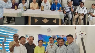 <em>डॉक्टर्स/सीए डे पर सारंगढ़ के लायंस क्लब सारंगढ़ सिटी द्वारा डॉक्टरों एवम् सीए का किया गया सम्मान, संस्था के संरक्षक महेंद्र अग्रवाल ने कहा- चिकित्सकों की सेवाएं हम सभी के लिए है अमूल्य,हम करते हैं उनका आभार</em> <em>डॉक्टर्स/सीए डे पर सारंगढ़ के लायंस क्लब सारंगढ़ सिटी द्वारा डॉक्टरों एवम् सीए का किया गया सम्मान, संस्था के संरक्षक महेंद्र अग्रवाल ने कहा- चिकित्सकों की सेवाएं हम सभी के लिए है अमूल्य,हम करते हैं उनका आभार</em> kshititech