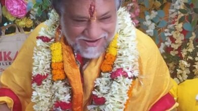 <em>श्री राधा मदन मोहन मंदिर बाराद्वार में गुरु पूर्णिमा महोत्सव मना हर्षोल्लास के साथ,गोस्वामी गोविंद बाबा से आशीर्वाद प्राप्त करने पहुंचे भक्तजन</em>, तीन पीढ़ी की गुरु- शिष्य परंपरा का हुआ निर्वहन, कोलकाता, उड़ीसा, सहित विभिन्न राज्यों से पहुंचे शिष्य, आचार्य बांके बिहारी गोस्वामी एवं आचार्य पवन कृष्ण गोस्वामी के शिष्यों ने भी किया गुरु पूजन kshititech